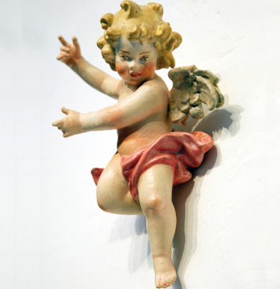 Putto, Lindenholz, polimentvergoldet, Kaseinfassung